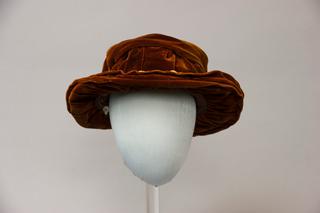 Brown Velvet Hat 2
